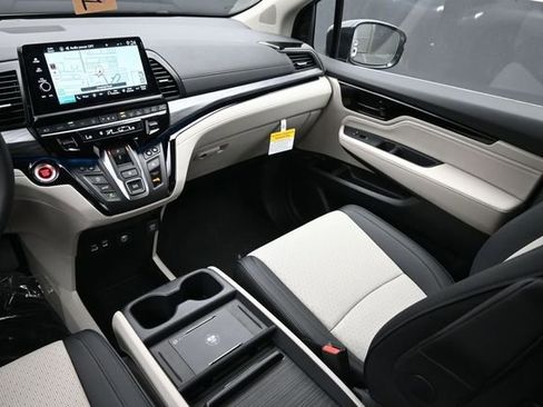 New 2026 Honda Odyssey Elite image 13