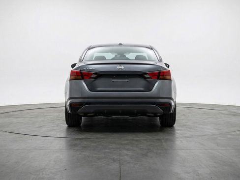 Used 2025 Nissan Altima 2.5 SV image 7