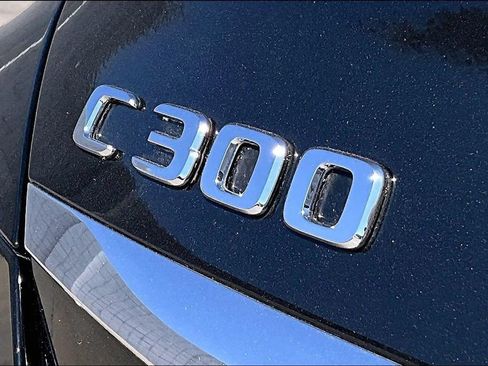 Used 2018 Mercedes-Benz C 300 Sedan image 24