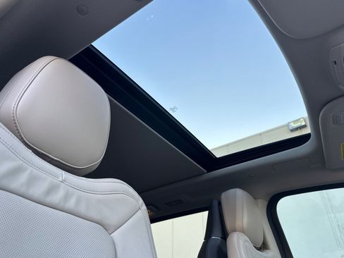 Certified 2024 Lincoln Navigator Reserve image 18