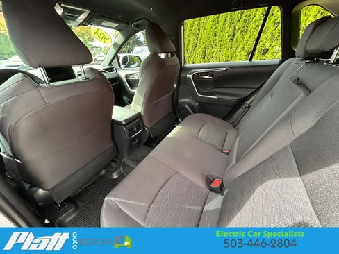 Used 2024 Toyota RAV4 SE AWD/4WD image 28
