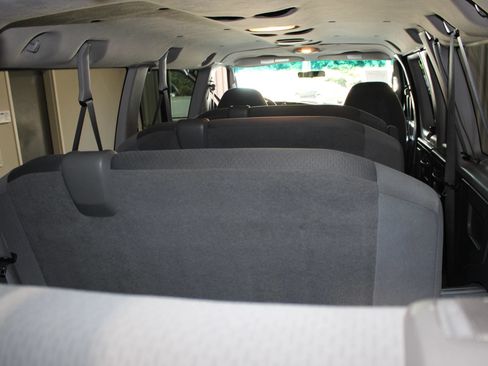 Used 2008 Ford E-350 and Econoline 350 XL RWD image 29