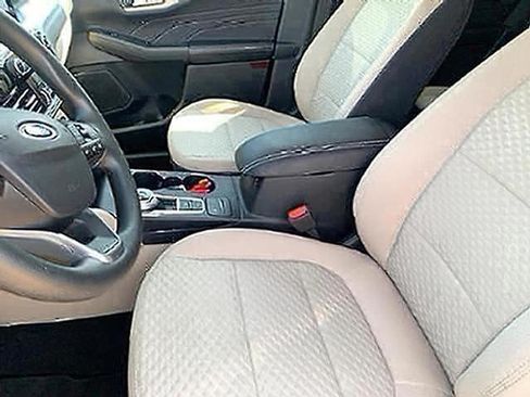 Used 2021 Ford Escape SE AWD/4WD image 16