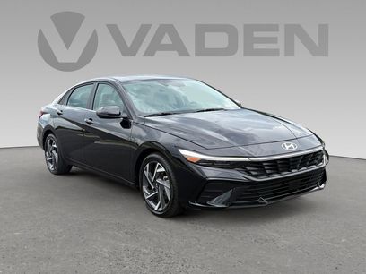 Used 2025 Hyundai Elantra Limited