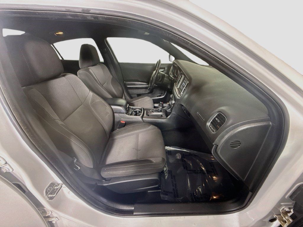Used 2022 Dodge Charger SXT RWD image 26