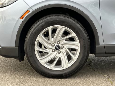 Used 2022 Lincoln Corsair FWD w/ Rear Removable Package Tray image 31