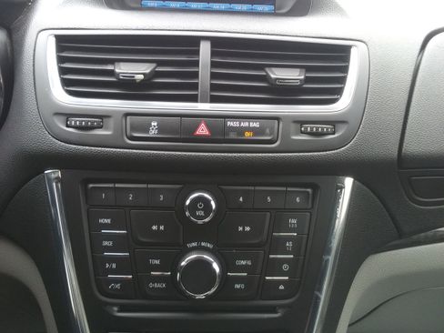 Used 2014 Buick Encore Premium image 17