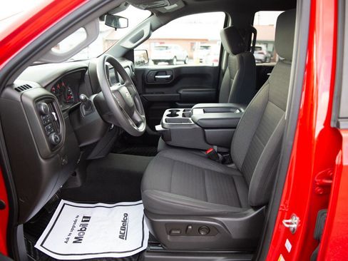 Certified 2023 Chevrolet Silverado 1500 Custom image 19