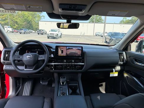 New 2026 Nissan Pathfinder SL w/ SL Premium Package AWD/4WD image 6