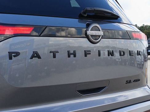 Used 2023 Nissan Pathfinder SL w/ Lighting Package (N92) image 33