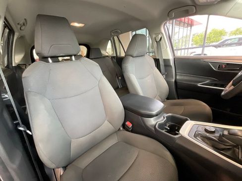 Certified 2025 Toyota RAV4 LE AWD/4WD image 18
