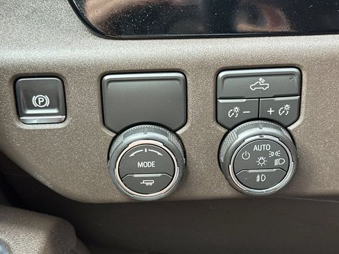 Used 2026 Chevrolet Silverado 1500 RST RWD image 39