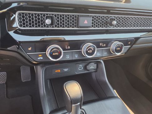 Certified 2023 Honda Civic EX image 19
