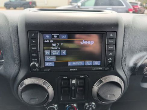Used 2018 Jeep Wrangler Unlimited Sport S AWD/4WD image 23