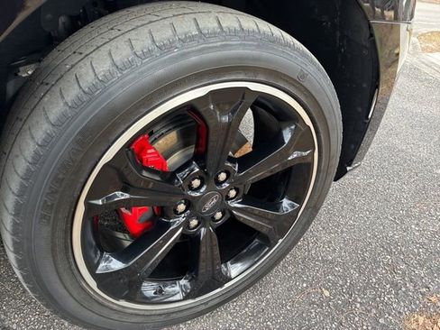 Used 2022 Ford Expedition Limited image 16