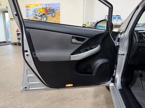 Used 2014 Toyota Prius Two image 23