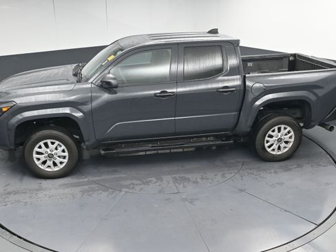Used 2025 Toyota Tacoma SR image 28