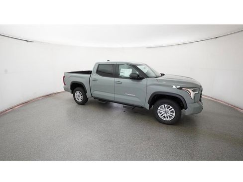 New 2025 Toyota Tundra SR5 w/ SR5 Premium Package AWD/4WD image 12