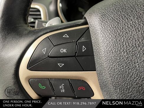 Used 2017 Jeep Grand Cherokee Limited w/ Luxury Group II image 25