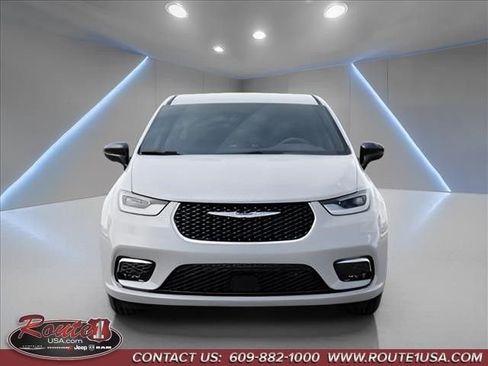 New 2026 Chrysler Pacifica Select FWD image 7