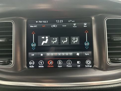 Used 2019 Dodge Charger SXT AWD/4WD image 17