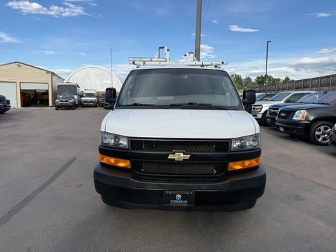 Used 2021 Chevrolet Express 2500 RWD image 10