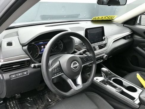 Used 2023 Nissan Altima 2.5 SV FWD image 16