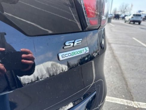 Used 2017 Ford Escape SE FWD image 29