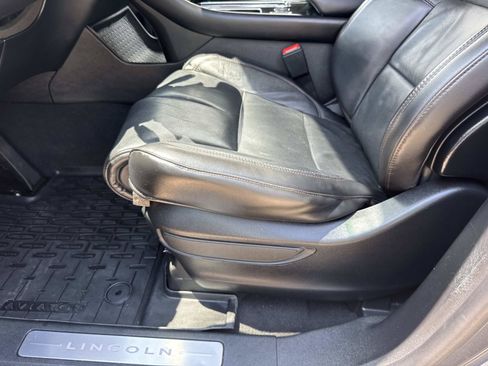 Used 2022 Lincoln Aviator Reserve w/ Equipment Group 201A AWD/4WD image 17