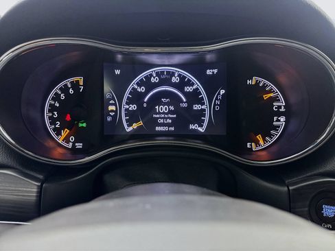 Used 2020 Jeep Grand Cherokee Limited AWD/4WD image 12