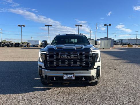 Used 2025 GMC Sierra 2500 Denali Ultimate AWD/4WD image 7