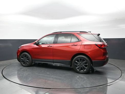 Used 2024 Chevrolet Equinox RS AWD/4WD image 2