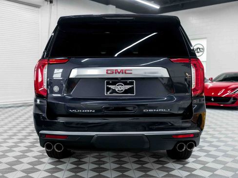 Used 2023 GMC Yukon XL Denali AWD/4WD image 9