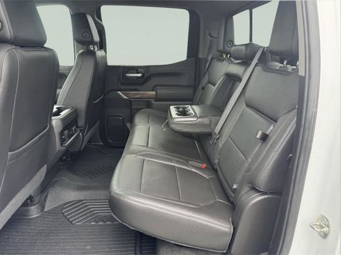 Used 2022 Chevrolet Silverado 1500 LT Trail Boss w/ Convenience Package II AWD/4WD image 16