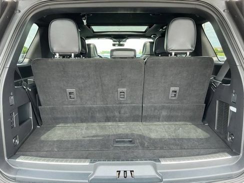 Used 2023 Lincoln Navigator Reserve AWD/4WD image 24