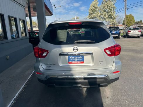 Used 2020 Nissan Pathfinder SL image 38