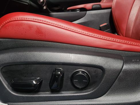 Used 2019 Lexus UX 200 F Sport image 12