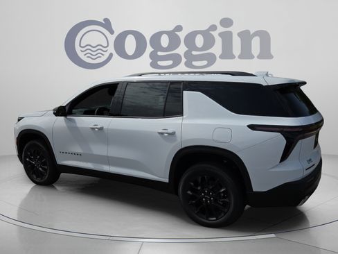 New 2026 Chevrolet Traverse LT w/ Midnight/Sport Edition FWD image 3