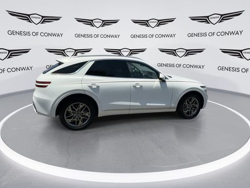 Used 2025 Genesis GV70 2.5T AWD/4WD image 8