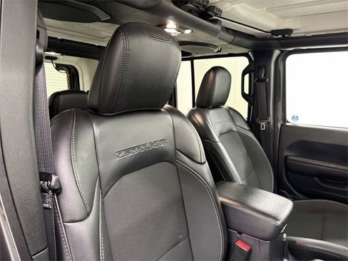 Used 2020 Jeep Wrangler Unlimited Sport image 18