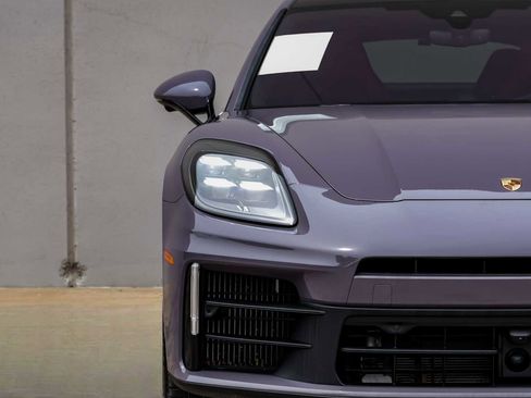 Used 2024 Porsche Panamera RWD image 46