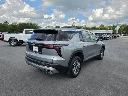 Used 2026 Chevrolet Traverse LT AWD/4WD image 5