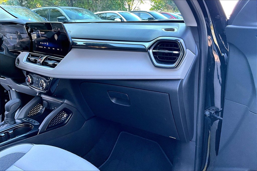 Used 2026 Chevrolet TrailBlazer LT AWD/4WD image 19