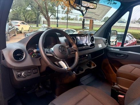 New 2026 Mercedes-Benz Sprinter 2500 image 9