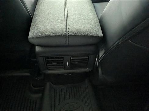 Used 2022 Toyota RAV4 XLE Premium image 24