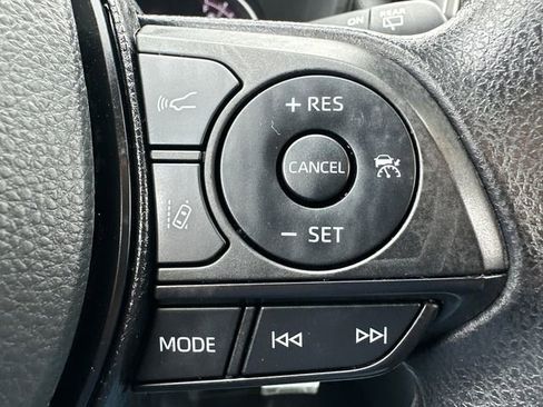 Certified 2025 Toyota RAV4 LE AWD/4WD image 40