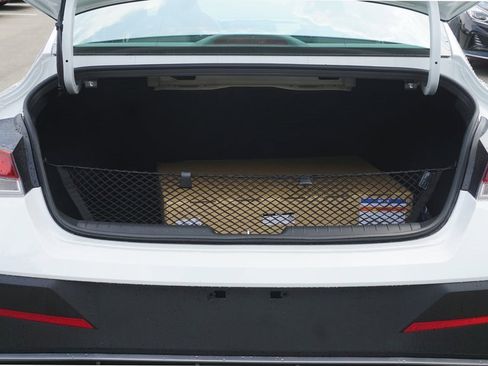 Used 2024 Hyundai Elantra SEL image 6