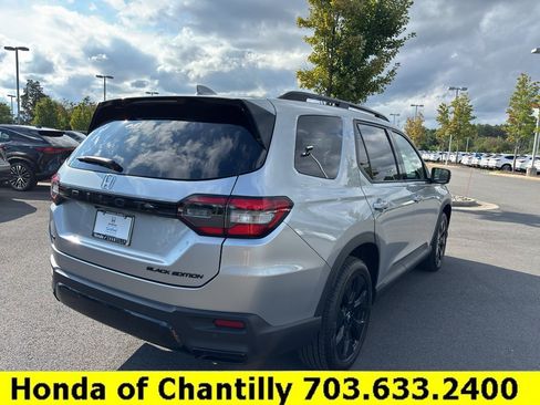 Used 2026 Honda Pilot Black Edition image 7