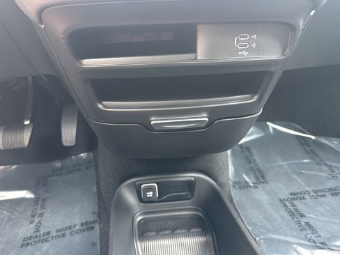 New 2026 Chrysler Pacifica Select FWD image 26