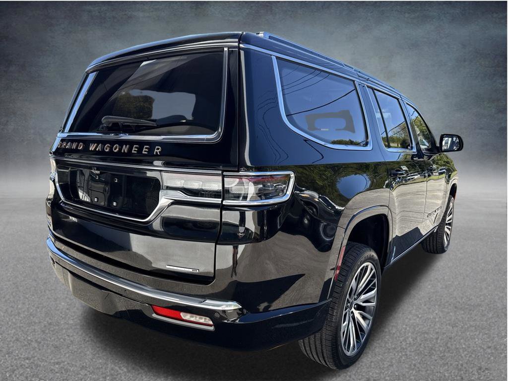 Used 2022 Jeep Grand Wagoneer Series III AWD/4WD image 5